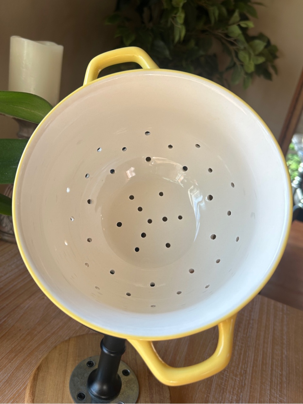 The Pioneer Woman Sweet Romance Blossoms Ceramic Berry Colander - Picture 4 of 6